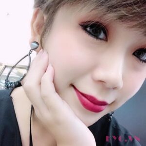 Son MAC Powder Kiss Màu Burning Love 305 - Đỏ Tím Rượu - Image 3