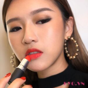 Son MAC Powder Kiss Màu Style Shocked 303 - Đỏ Cam - Image 2