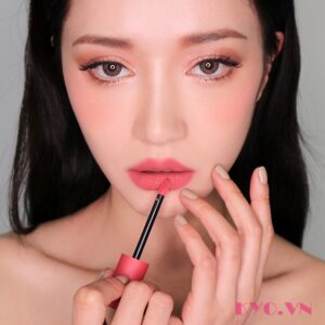 Son 3CE Soft Lip Lacquer Shawty - Hồng tươi - Image 4