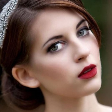 Mac Amplified Dubonnet – Màu Đỏ Đậm - Image 4