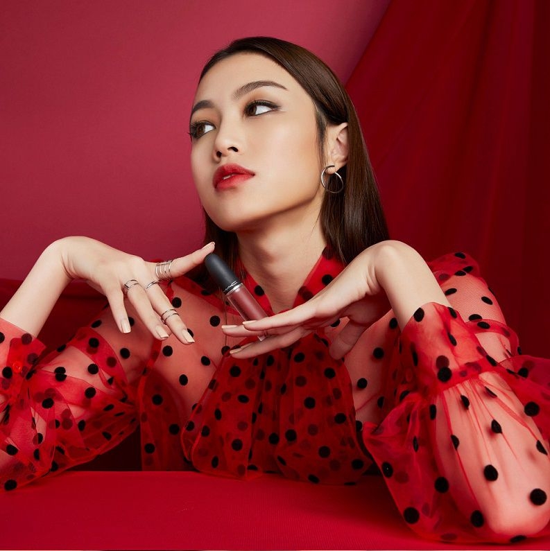 Son Kem Mac Powder Kiss Liquid Lipcolour Màu 991 Devoted To Chili - Đỏ Gạch - Image 6