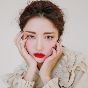 Son Kiko Powder Power Lipstick Scarlet Rose 11 (New) – Đỏ lạnh - Image 5