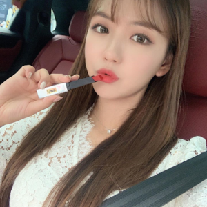 Ysl Slim Rouge Pur Couture The Slim Sheer Matte Màu Corail Explicite 111 – Hồng San Hô - Image 4