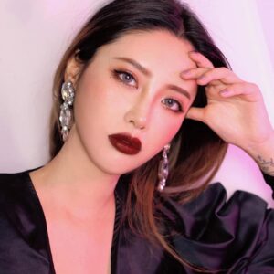 Son Rouge Hermès Satin Lipstick 85 - Rouge H -  Đỏ mận - Image 3