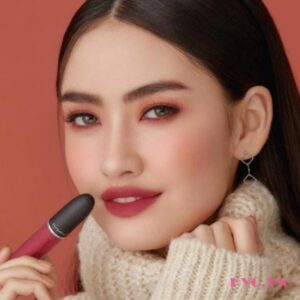 Son Kem Mac Powder Kiss Liquid Lipcolour 980 Elegance is Learned – Đỏ hồng - Image 4