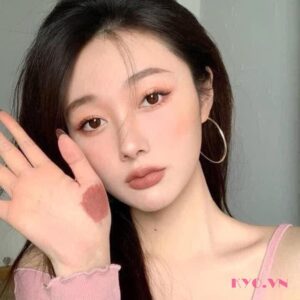 Son Kem Mac Powder Kiss Liquid Lipcolour 996 Date-Maker – Hồng Nude - Image 4
