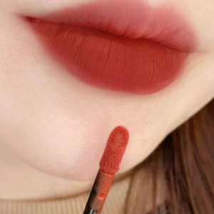 Son Kem Lì Gucci Rouge Liquid Matte 311 Lizzie Tiger - Màu Đỏ Cam - Image 6