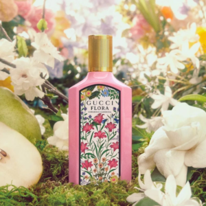 Bộ Quà Tặng Nước Hoa Gucci Flora Gorgeous Gardenia EDP Flora Gorgeous Gardenia được đựng trong chai nước hoa dạng thân dài màu hồng cùng phần nắp vàng sáng bóng.