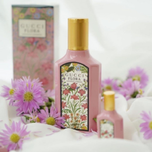 Bộ Quà Tặng Nước Hoa Gucci Flora Gorgeous Gardenia EDP Gucci Flora Gorgeous Gardenia EDP là nước hoa nữ cao cấp với mùi hương tinh tế, sâu sắc và cực kỳ nữ tính.