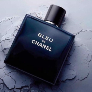 Nước Hoa Nam Chanel Bleu De Chanel EDT Nước hoa Chanel Bleu EDT là mùi hương vừa được thương hiệu Chanel ra mắt vào năm 2010 bởi nhà thiết kế Jacques Polge
