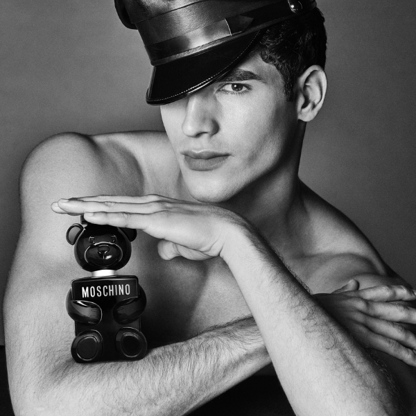 Nước Hoa Nam Moschino Toy Boy EDP Chai nước hoa nam Moschino Toy Boy EDP đến từ thương hiệu Moschino mới được ra mắt vào năm 2019.