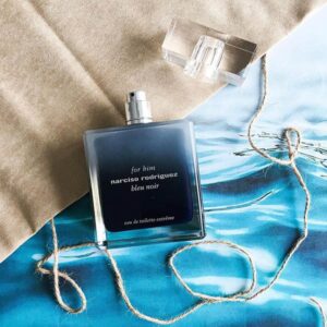 Nước Hoa Nam Narciso Rodriguez Bleu Noir EDT Extreme Sonia như đã thổi một luồng gió mới đầy mê hoặc và thu hút bất kỳ ai khi sử dụng. Điều đó khiến họ biến thành tâm điểm của những ánh nhìn từ phía nữ giới.