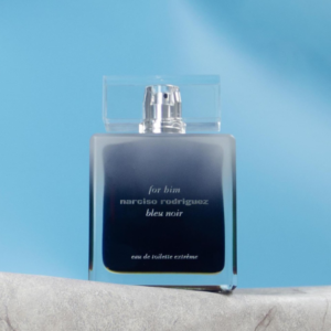 Nước Hoa Nam Narciso Rodriguez Bleu Noir EDT Extreme Nước hoa Narciso Rodriguez Bleu Noir EDT sở hữu thiết kế chai vuông vức, thể hiện sự nam tính, mạnh mẽ cùng màu xanh đen huyền bí.