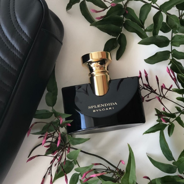 Nước Hoa Nữ Bvlgari Splendida Jasmin Noir EDP Bvlgari Splendida Jasmin Noir EDP với sự kết hợp của các loài thực vật phong phú, hương hoa cỏ tươi ngọt cùng hương xanh lá cây thơm ngát.