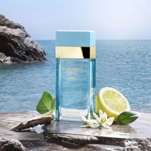 Nước Hoa Nữ Dolce & Gabbana Light Blue Forever Pour Femme EDP Nước hoa nữ Light Blue Forever Pour Femme EDP giữ nguyên những nét đặc trưng của dòng Light Blue. Chai nước hoa này ghi lại hương thơm của hoa cam và hoa trắng ngập nắng, kết hợp với sự lấp lánh của cam quýt và táo xanh giòn, và để lại một dấu vết gỗ gây nghiện