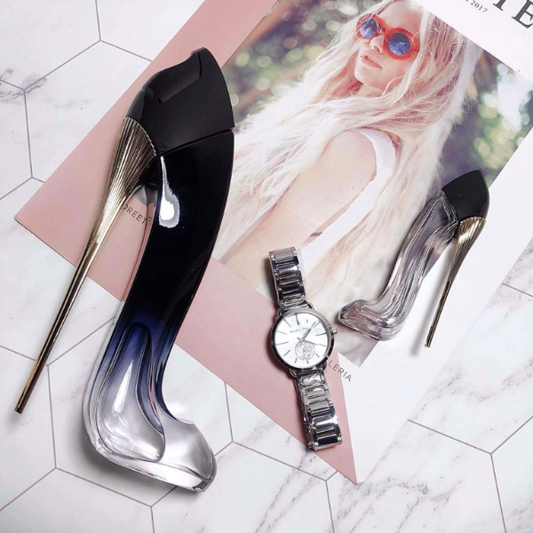 Nước Hoa Nữ Good Girl Carolina Herrera Legere EDP Vẫn là slogan cá tính: “It’s so good to be bad”, Good Girl Legere Carolina Herrerahứa hẹn mang đến sự tỏa sáng đầy gợi cảm, tự tin và khiêu khích cho phái đẹp, dù ở bất cứ nơi đâu.