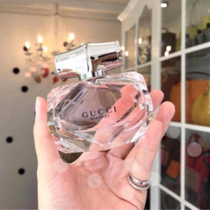 Nước Hoa Nữ Gucci Bamboo EDP Sự hòa quyện giữa cam Bergamot, ngọc lan tây, hoa huệ Casablanca cùng hương thơm hổ phách đã tạo nên một “kim tự tháp” mùi hương không thể nhầm lẫn của loại nước hoa này.