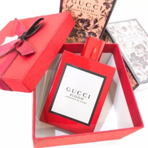 Nước Hoa Nữ Gucci Bloom Ambrosia Di Fiori EDP Intense Phiên bản Ambrosia Di Fiori EDP tái hiện lại thiết kế của chai nước hoa chính hãng Gucci Bloom lúc ban đầu, với thân hình chữ nhật cùng nắp tròn.