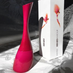 Nước Hoa Nữ Kenzo Amour EDP Chai nước hoa Kenzo Amour chắc hẳn sẽ khiến các nàng ngẩn ngơ bởi thiết kế độc đáo và nữ tính.