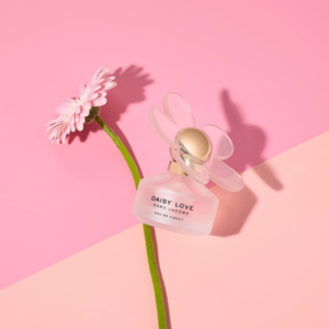 Nước Hoa Nữ Marc Jacobs Daisy Love Eau So Sweet EDT Daisy Love Eau So Sweet chính là sự diễn giải nhẹ nhàng và nữ tính của phiên bản Daisy Love nguyên bản.