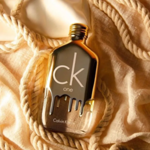 Nước Hoa Unisex Calvin Klein CK One Gold EDT Calvin Klein CK One Gold EDT là chai nước hoa lấy cảm hứng từ hương thơm mà Calvin Klein đã được tung ra vào năm 1994.