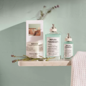Nước Hoa Unisex Maison Margiela Replica Bubble Bath EDT Tựa như khu vườn ngập tràn hương sắc, lớp hương giữa của Bubble Bath Replica EDT với vô vàn loài hoa thay phiên nhau xuất hiện.