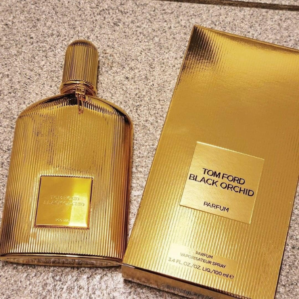 Nước Hoa Unisex Tom Ford Black Orchid Parfum Nước hoa cao cấp được tạo nên bởi người sáng chế nước hoa của công ty nước hoa Givaudan. Hương thơm này thích hợp sử dụng vào ban đêm, những bữa tiệc sang trọng hoặc những cuộc hẹn náo nhiệt.