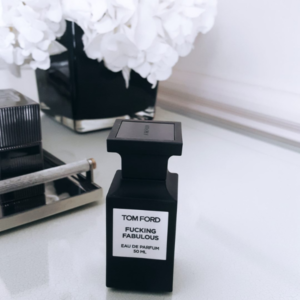 Nước Hoa Unisex Tom Ford Fucking Fabulous EDP Tổng thể vẻ ngoài của nước hoa đã tạo nên sự sang trọng, độc đáo, để người dùng thể hiện được đẳng cấp của riêng mình. 