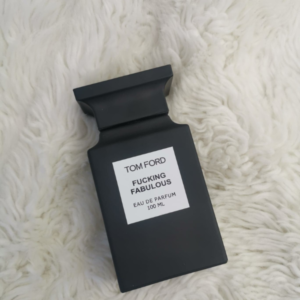 Nước Hoa Unisex Tom Ford Fucking Fabulous EDP Nước hoa cao cấp Tom Ford Fucking Fabulous EDP là dạng mùi hương có chút thanh lịch, bình thản của một quý ông, vừa có chút ngạo nghễ, thách thức của một gã trai hư, pha cùng chút bất cần, kiêu ngạo của một cô nàng tinh nghịch.