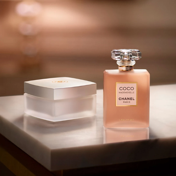 Nước Hoa Nữ Chanel Coco Mademoiselle L’Eau Privee EDP Nước hoa cao cấp Coco Mademoiselle L’Eau Privee giữ lại thiết kế cũ của phiên bản Coco Mademoiselle trước đó.
