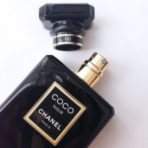 Nước Hoa Nữ Chanel Coco Noir EDP Nước hoa nữ Chanel Coco Noir EDP được nhà sáng chế Jacques Polge cho ra mắt vào năm 2012.