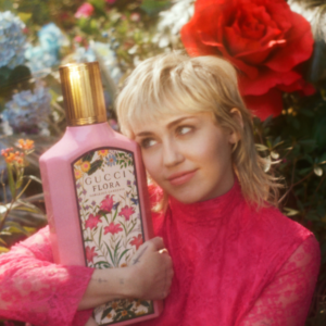 Nước Hoa Nữ Gucci Flora Gorgeous Gardenia EDP Gucci Flora Gorgeous Gardenia EDP là nước hoa nữ cao cấp với mùi hương tinh tế, sâu sắc và cực kỳ nữ tính.