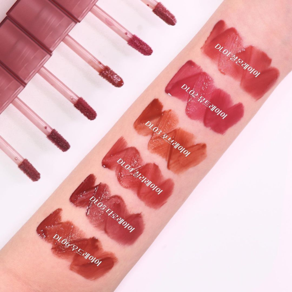 Son Black Rouge Double Layer Over Velvet DL05 Taro Layer - Màu Đỏ Cherry Thành phần Hyaluronic Acid nổi tiếng có trong son đóng vai trò cấp ẩm chuyên sâu cho đôi môi căng bóng.