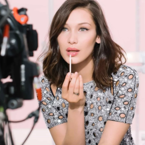 Son Kem Dưỡng Dior Collagen Addict Lip Maximizer 001 Pink - Màu Hồng Nhạt - Image 5