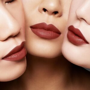 Son Kem Tom Ford Liquid Lip Luxe Matte 122 Smitten - Màu Đỏ Đất - Image 6