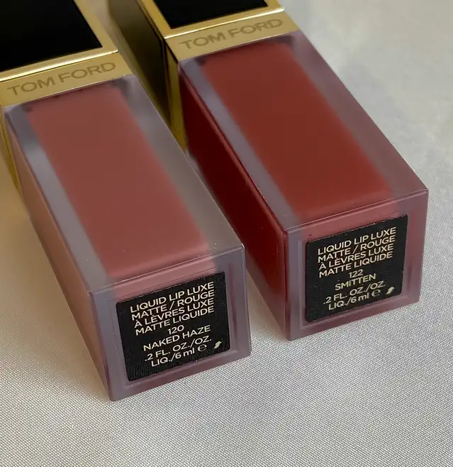 Son Kem Tom Ford Liquid Lip Luxe Matte 122 Smitten - Màu Đỏ Đất - Image 5