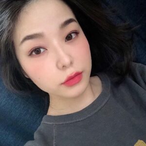 Son Chanel Rouge Allure Velvet 45 Intense - Màu Hồng Baby - Image 4