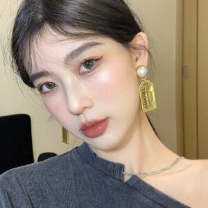 Son Chanel Rouge Coco Baume 914 Natural Charm - Màu Cam Đất - Image 4