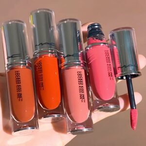Son Kem MAC Locked Kiss Ink 24HR Lipcolour 77 Gossip – Màu Hồng Đỏ - Image 5