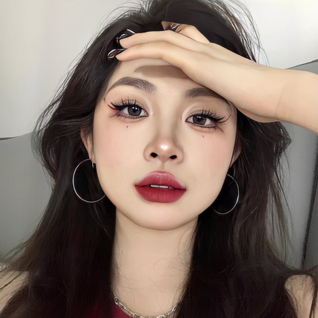 Son Kem MAC Locked Kiss Ink 24HR Lipcolour 85 Poncy – Màu Đỏ Rượu - Image 4