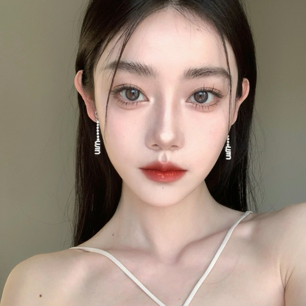 Son Kem YSL Vinyl Cream Lip Stain 441 Arcade Chili - Màu Đỏ Cam Gạch - Image 4