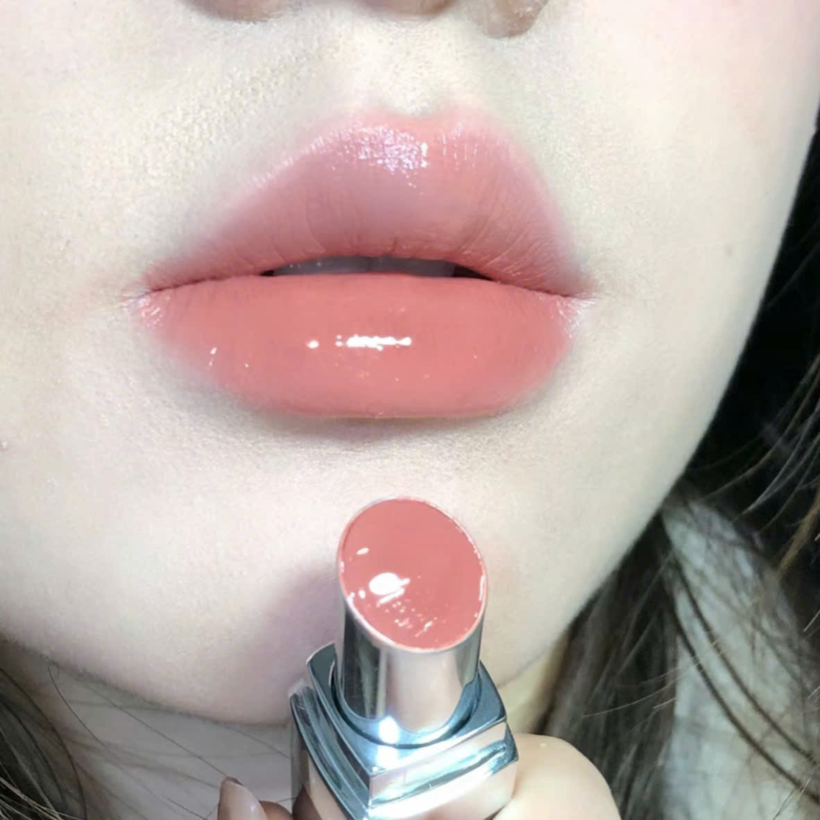 Son Chanel Rouge Coco Bloom Lip Colour 110 Chance - Màu Hồng Nude Đất - Image 2