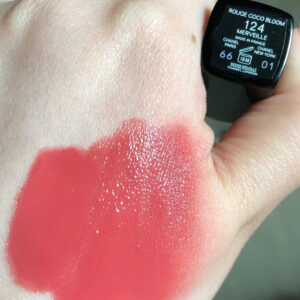 Son Chanel Rouge Coco Bloom Lip Colour 124 Merveille - Màu Hồng Đào - Image 7