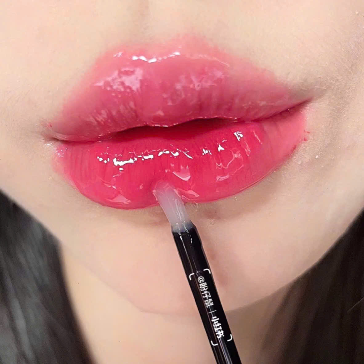 Son Kem Chanel Le Rouge Duo Ultra Tenue Ultrawear Liquid Lip Colour 126 Radiant Pink - Màu Hồng Tươi - Image 2