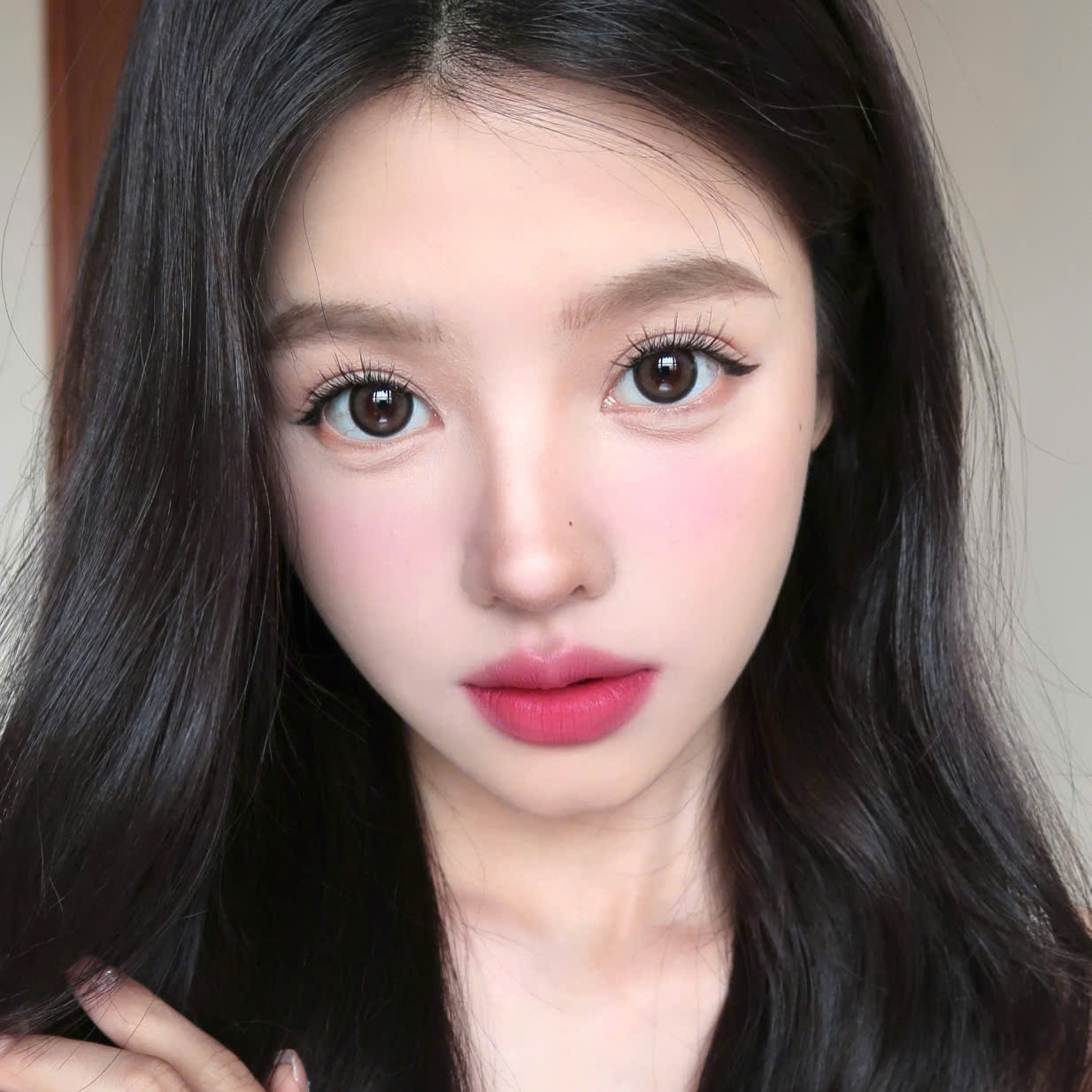 Son Kem Chanel Le Rouge Duo Ultra Tenue Ultrawear Liquid Lip Colour 126 Radiant Pink - Màu Hồng Tươi - Image 5
