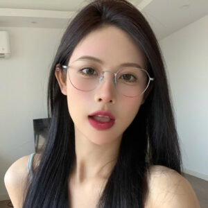 Son Kem Chanel Le Rouge Duo Ultra Tenue Ultrawear Liquid Lip Colour 142 Sweet Berry - Màu Hồng Berry - Image 5