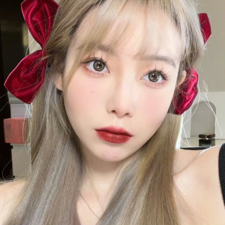 Son Kem Chanel Le Rouge Duo Ultra Tenue Ultrawear Liquid Lip Colour 158 Intense Blueberry - Màu Đỏ Đậm - Image 3