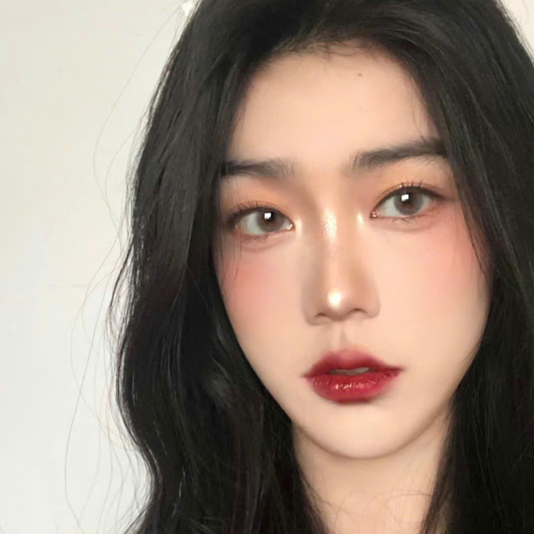 Son Kem Chanel Le Rouge Duo Ultra Tenue Ultrawear Liquid Lip Colour 180 Passionate Red - Màu Đỏ Đậm - Image 3