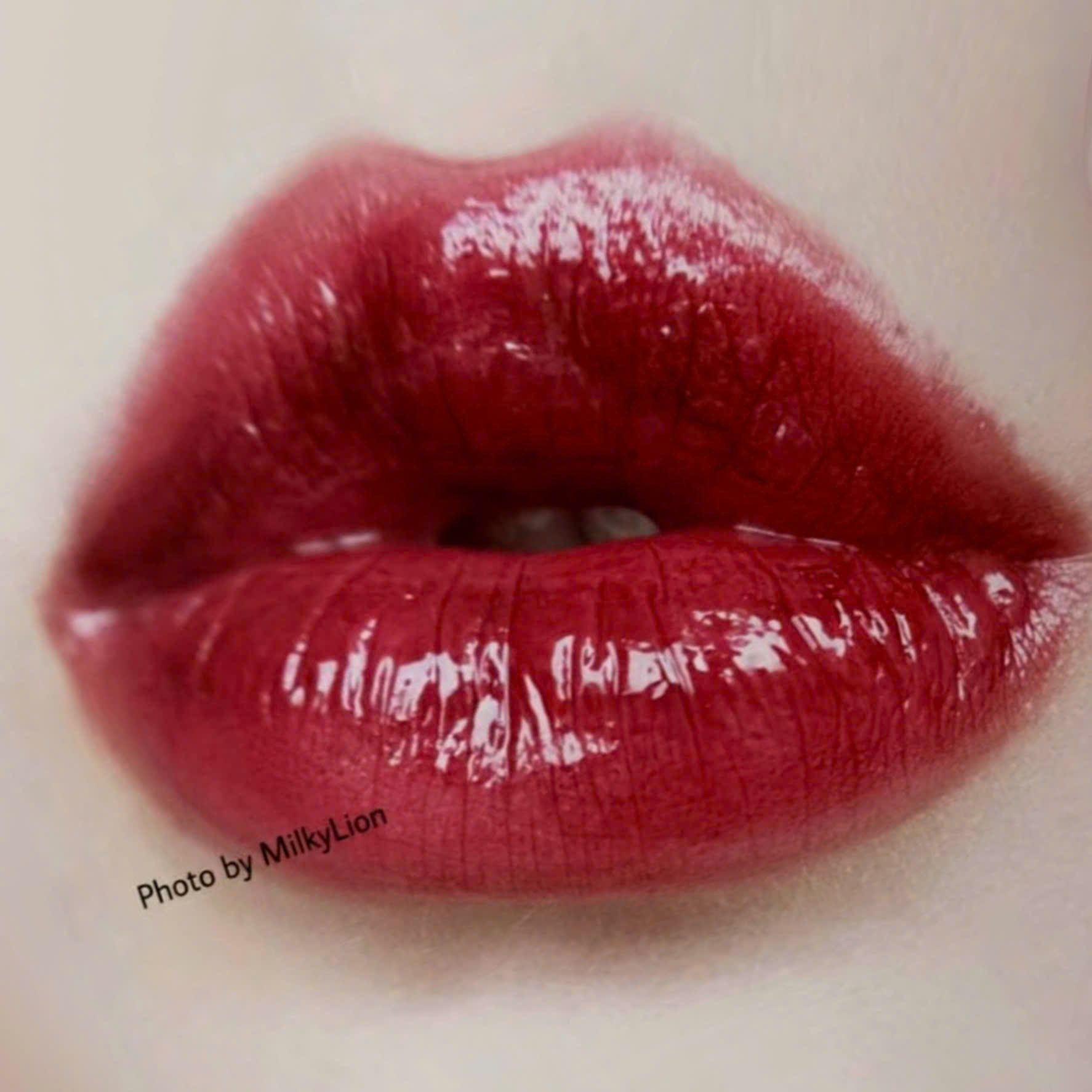 Son Kem Chanel Le Rouge Duo Ultra Tenue Ultrawear Liquid Lip Colour 102 Milky Blueberry - Màu Đỏ Berry - Image 2