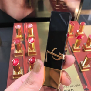 Son Yves Saint Laurent YSL The Bold High Pigment Lipstick 04 Revenged Red (12)